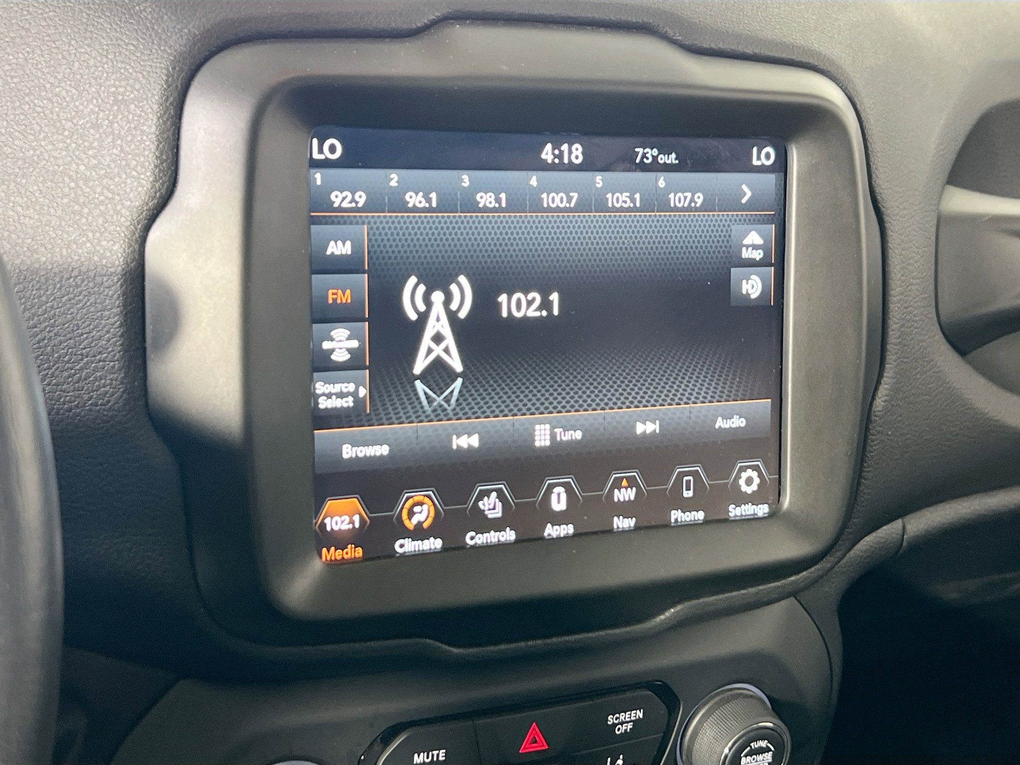 Used 2022 Jeep Renegade Latitude w/ Sun/Sound Group AWD/4WD image 15
