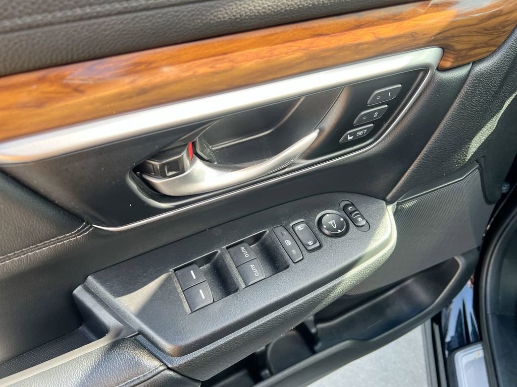 Used 2021 Honda CR-V Touring image 11