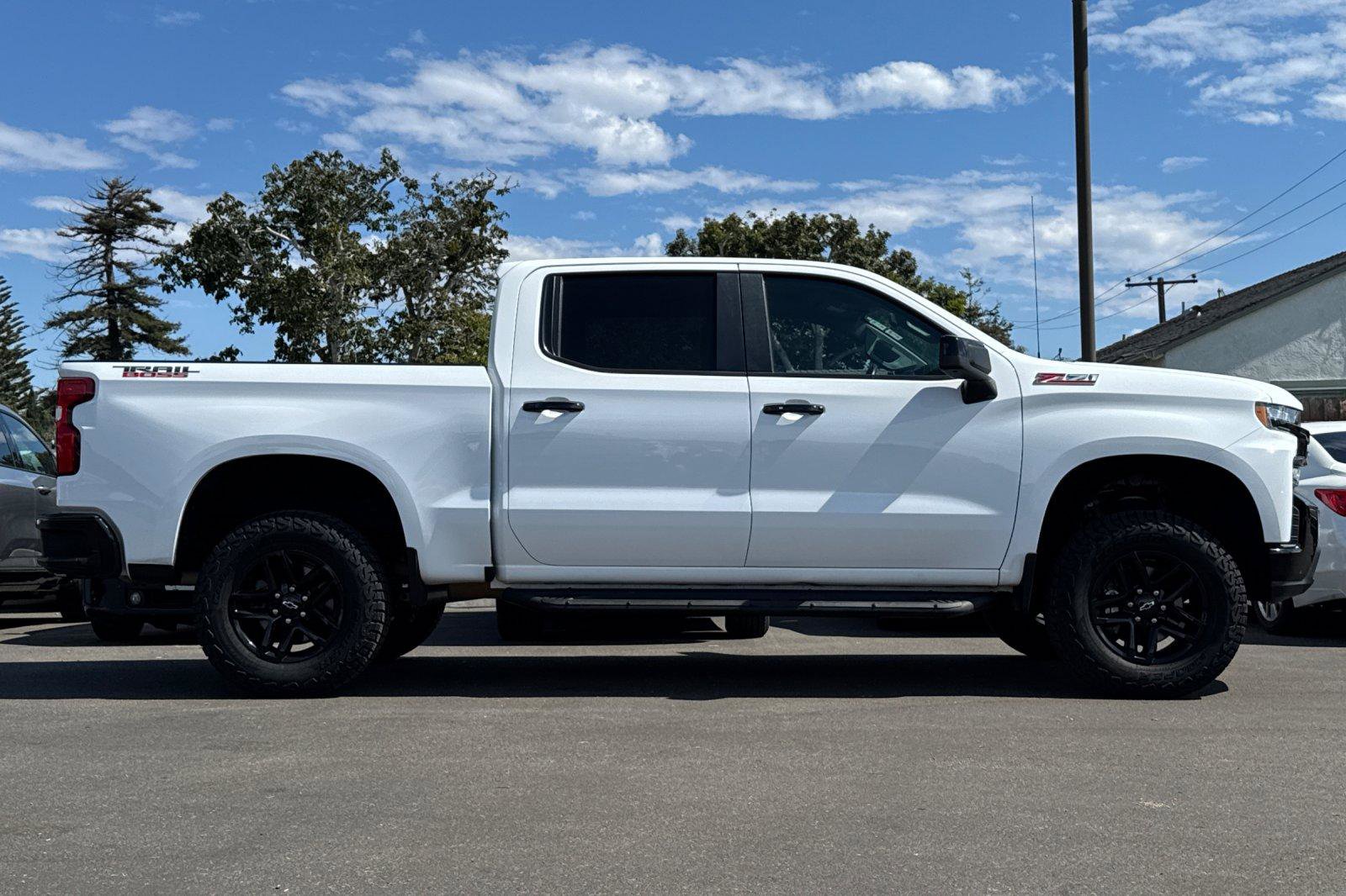Used 2021 Chevrolet Silverado 1500 LT Trail Boss w/ Convenience Package II image 3