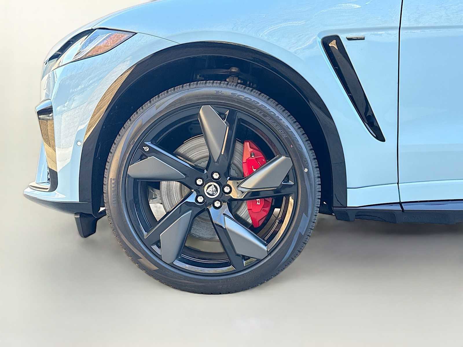 New 2026 Jaguar F-PACE SVR 575 Edition AWD/4WD image 6