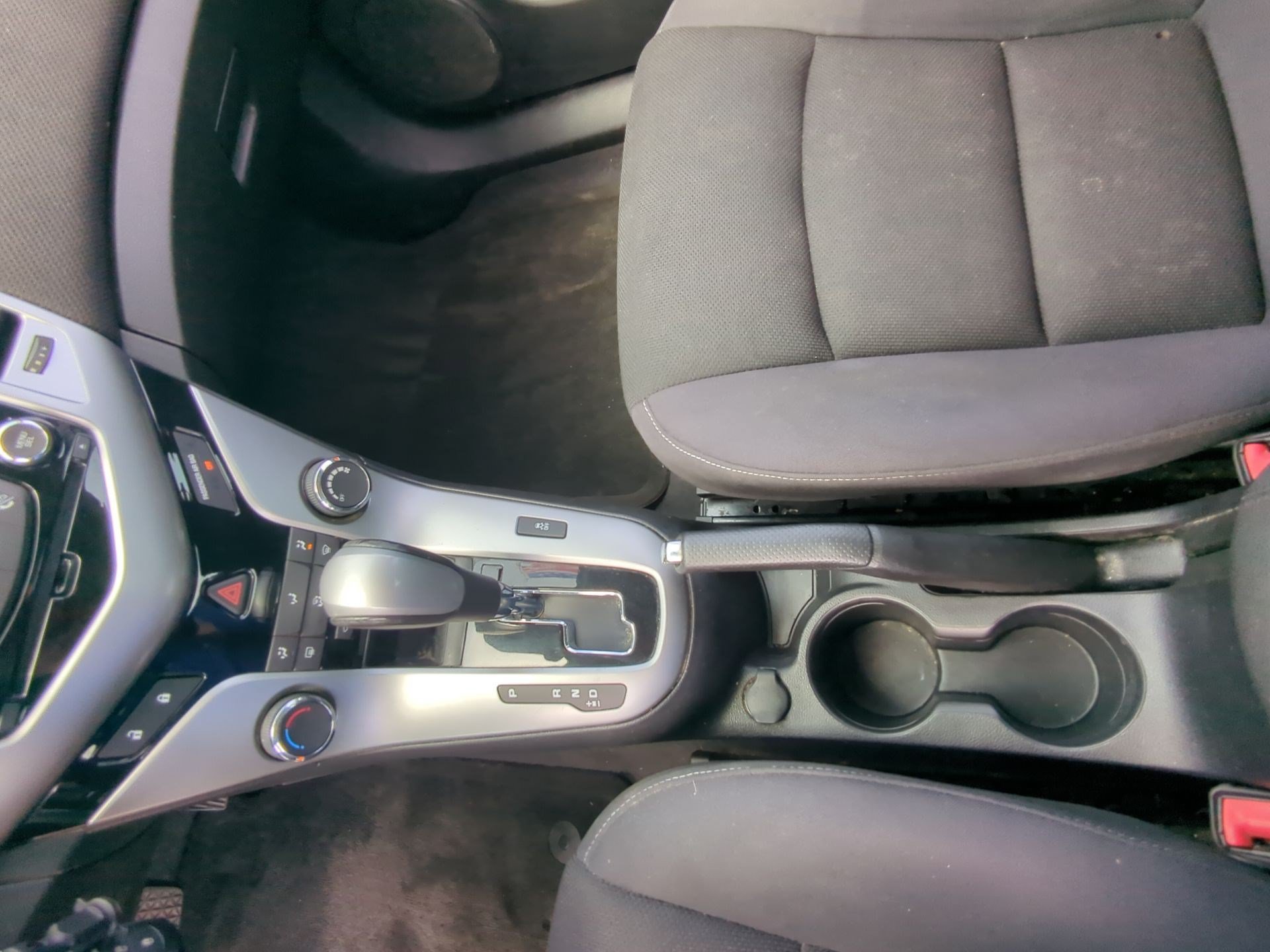 Used 2014 Chevrolet Cruze LT FWD image 18