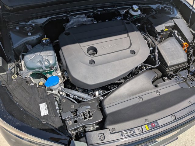 New 2026 Volvo XC40 B5 Core w/ Climate Package AWD/4WD image 18