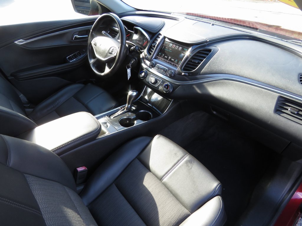 Used 2016 Chevrolet Impala LT w/ Convenience Package image 15