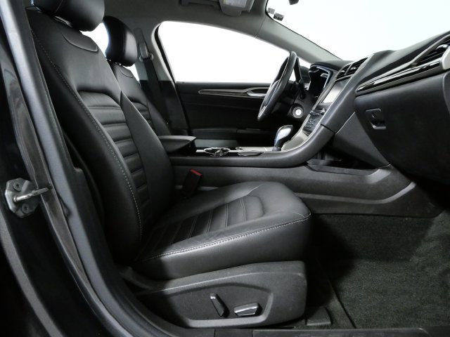 Used 2016 Ford Fusion SE w/ Equipment Group 202A AWD/4WD image 11