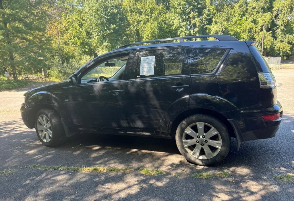 Used 2013 Mitsubishi Outlander SE image 8