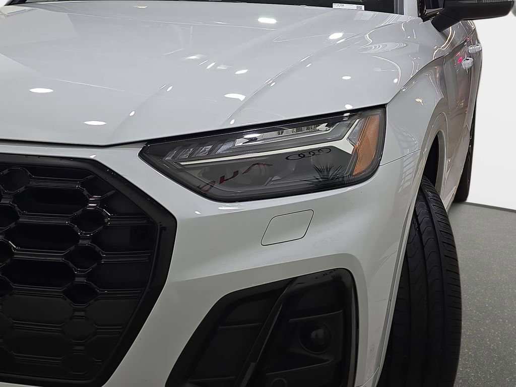 Used 2023 Audi SQ5 Prestige w/ Prestige Package image 32