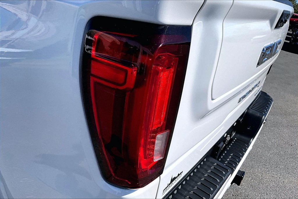 Used 2023 GMC Sierra 1500 Denali Ultimate AWD/4WD image 26