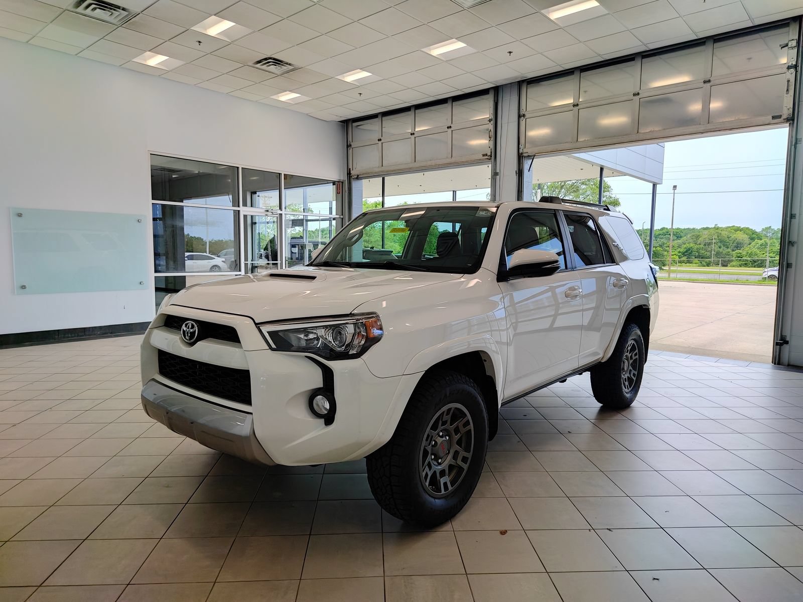 Used 2019 Toyota 4Runner TRD Off-Road Premium AWD/4WD image 7