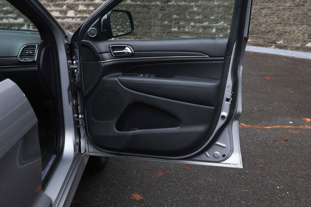 Used 2019 Jeep Grand Cherokee High Altitude AWD/4WD image 16
