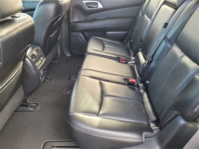 Used 2018 Nissan Pathfinder SL image 12