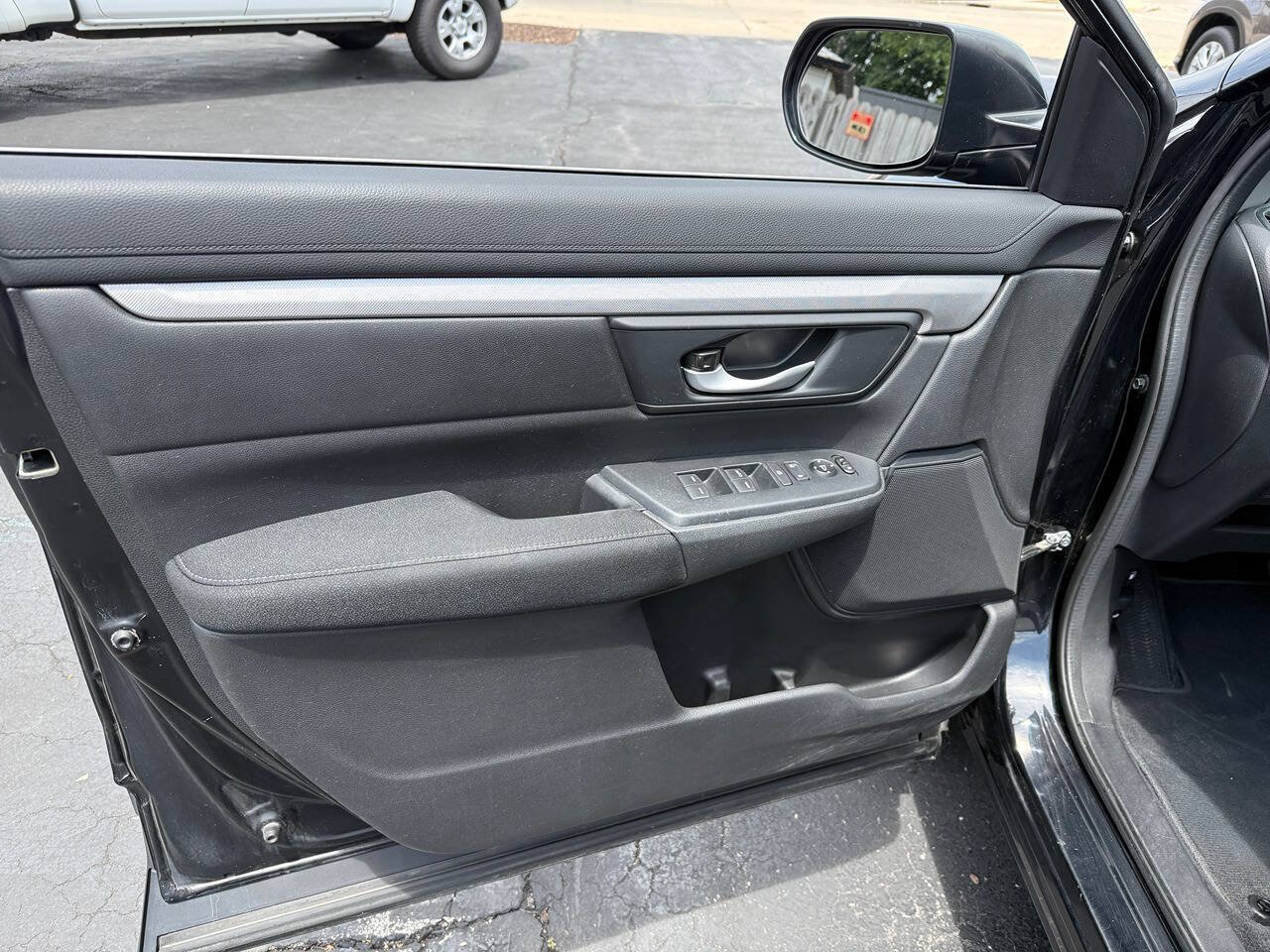 Used 2018 Honda CR-V LX image 8