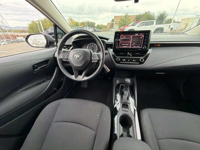 Used 2022 Toyota Corolla LE FWD image 18