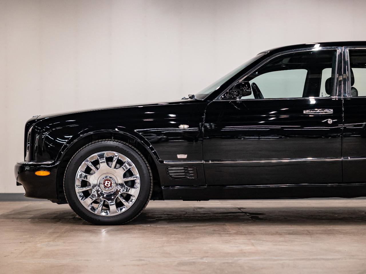 Used 2005 Bentley Arnage R RWD image 22