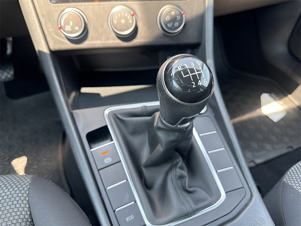 Used 2019 Volkswagen Jetta S w/ Driver Assistance Package image 15