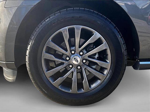 Used 2020 Ford Expedition Max Limited image 10