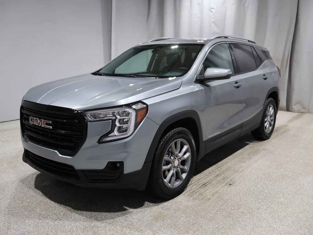 Used 2024 GMC Terrain SLT image 5