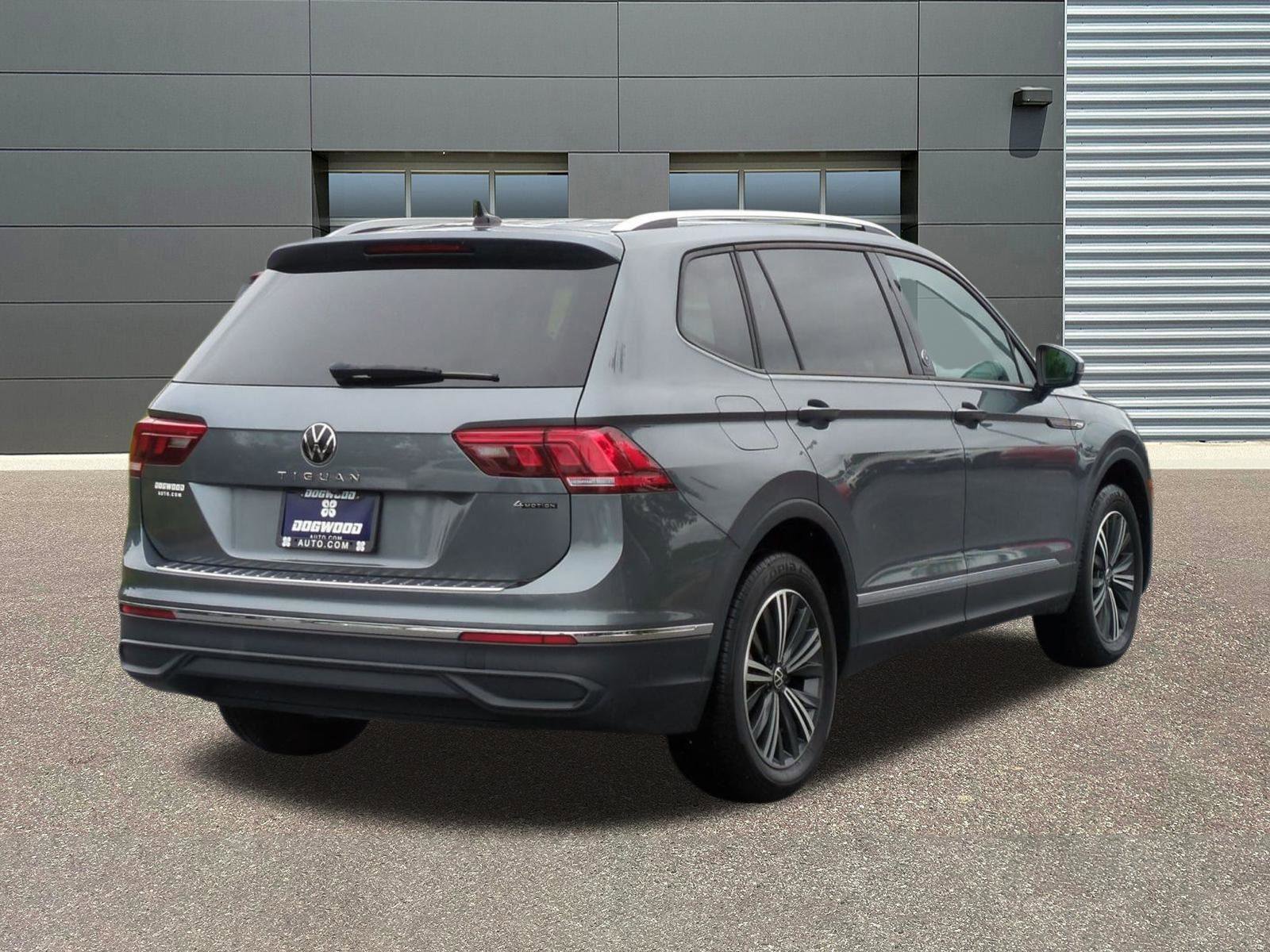 Used 2024 Volkswagen Tiguan Wolfsburg Edition AWD/4WD image 7