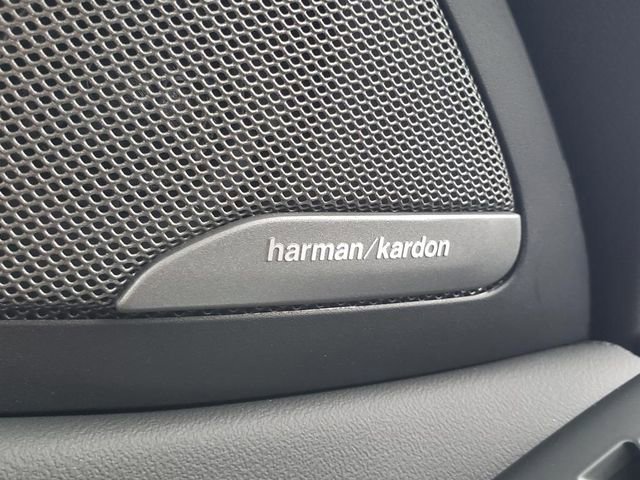 New 2026 BMW X6 xDrive40i w/ Climate Comfort Package image 21