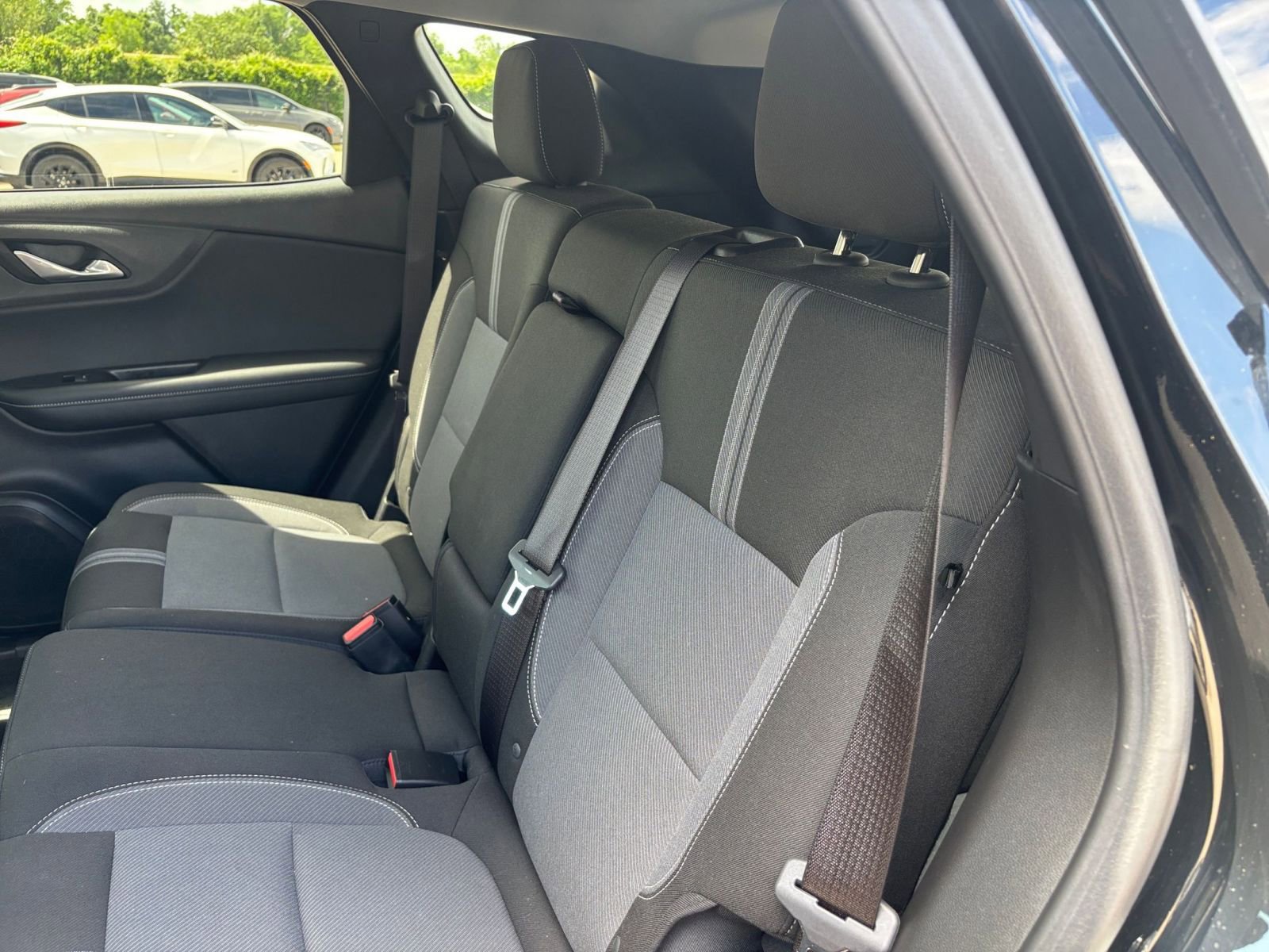 Used 2025 Chevrolet Blazer LT FWD image 38
