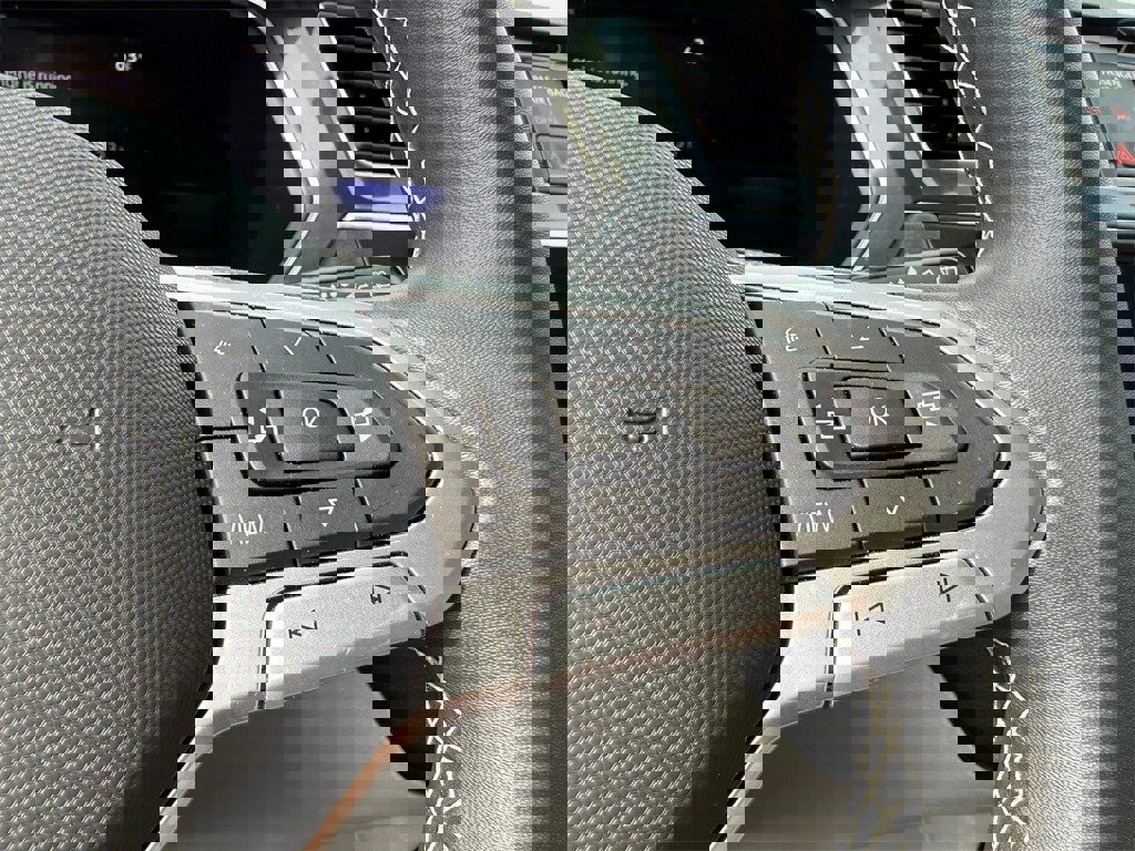 Certified 2022 Volkswagen Tiguan SE w/ Panoramic Sunroof Package image 21