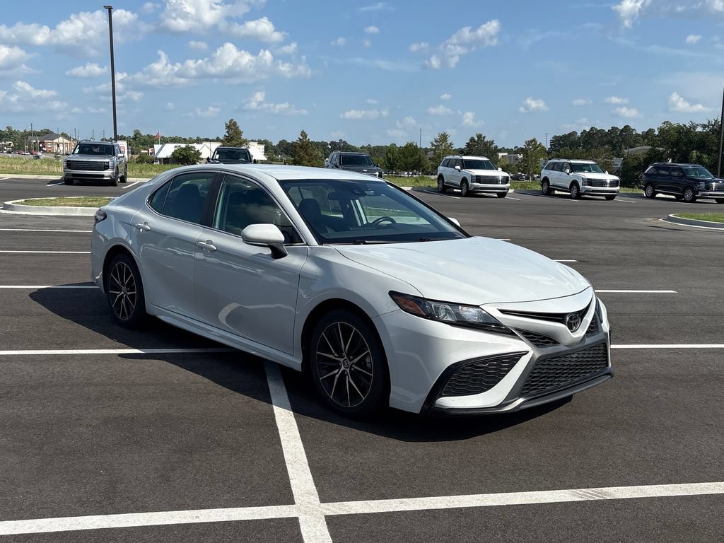 Used 2024 Toyota Camry SE FWD image 31