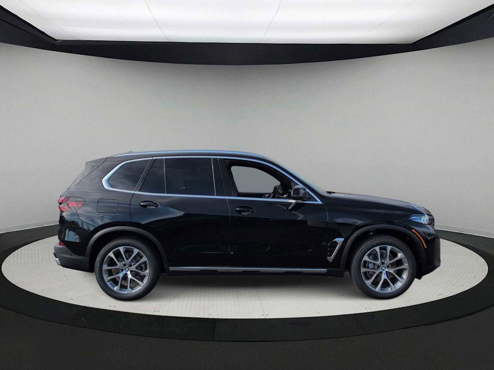 New 2026 BMW X5 xDrive40i w/ Premium Package image 9