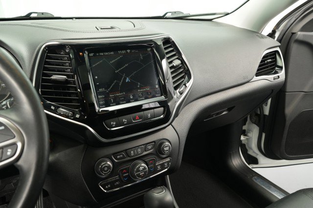 Used 2019 Jeep Cherokee Limited w/ Luxury Group AWD/4WD image 34
