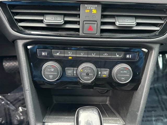 Certified 2024 Volkswagen Taos SE image 37