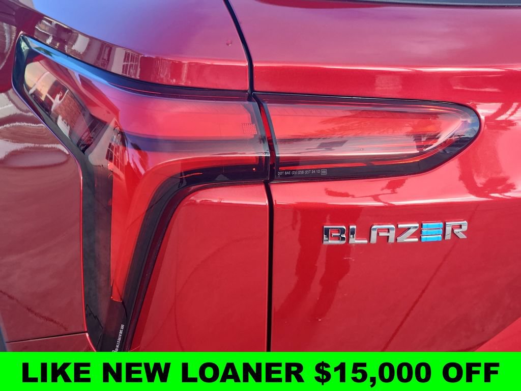 Used 2024 Chevrolet Blazer EV LT AWD/4WD image 41