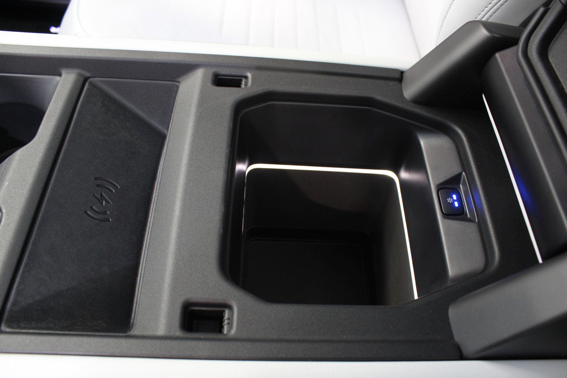 Used 2026 Land Rover Defender 110 OCTA image 83