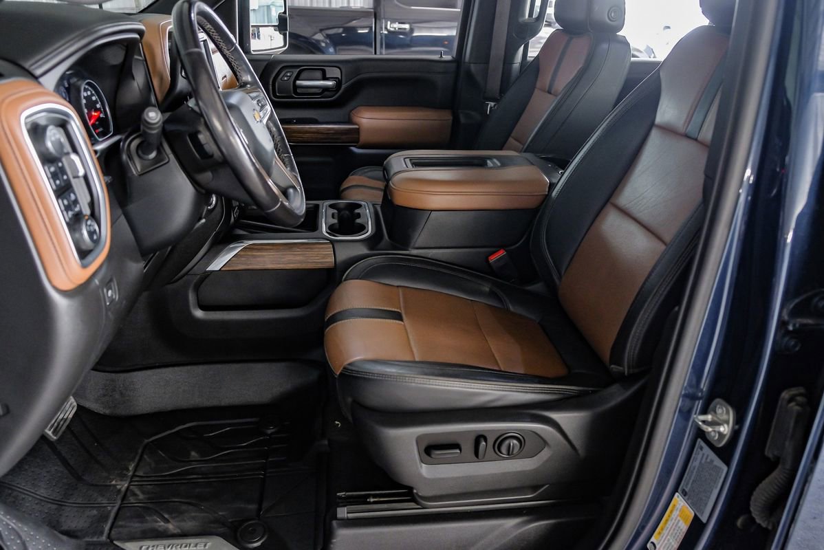 Used 2021 Chevrolet Silverado 3500 High Country image 30