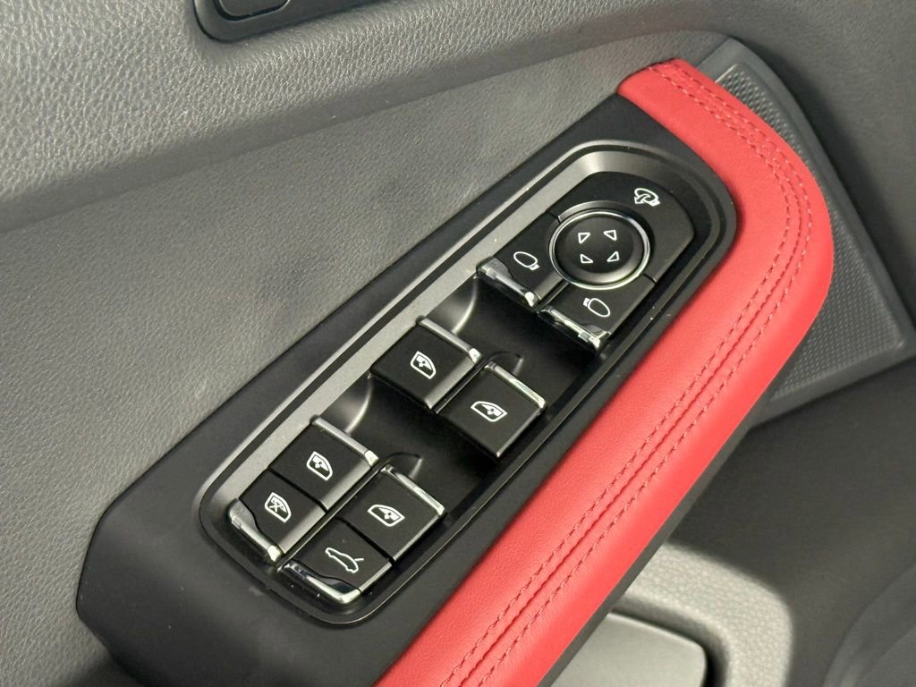 New 2026 Porsche Macan image 27