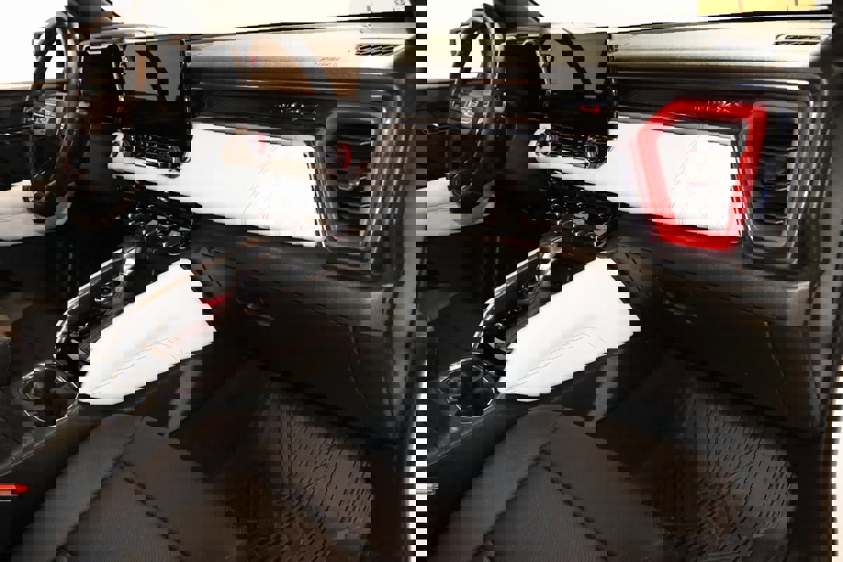 Used 2023 GMC Canyon AT4X image 64