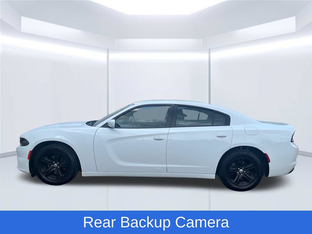 Used 2022 Dodge Charger SXT RWD image 2