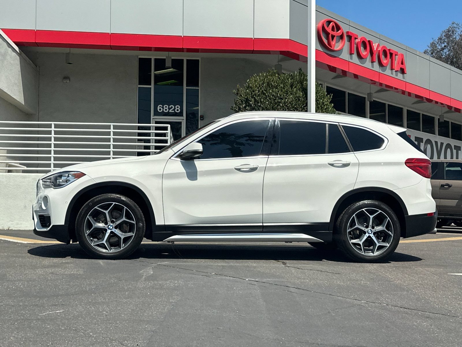 Used 2019 BMW X1 sDrive28i w/ Convenience Package FWD image 2