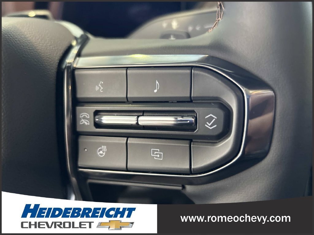 Used 2025 GMC Yukon AT4 w/ AT4 Premium Plus Package AWD/4WD image 22