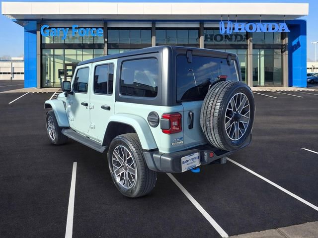 Used 2023 Jeep Wrangler Unlimited Sahara w/ Cold Weather Group AWD/4WD image 3