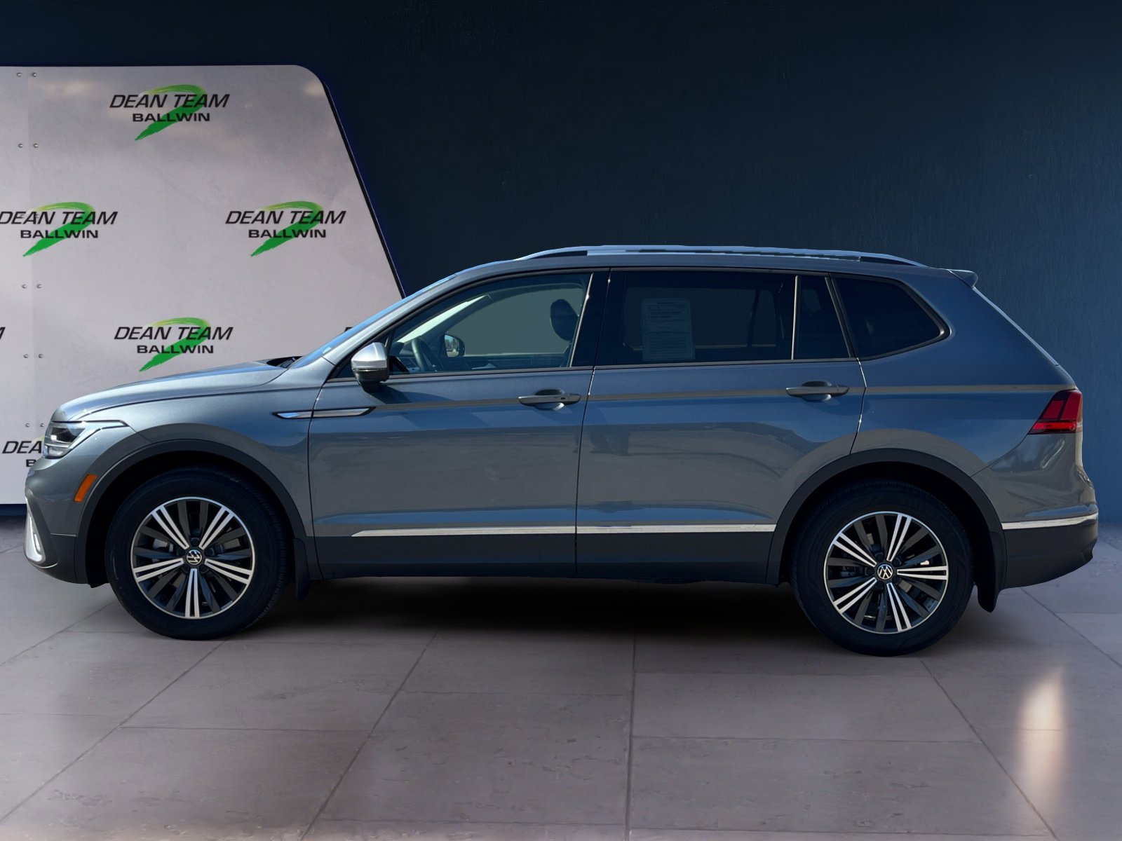 Certified 2024 Volkswagen Tiguan Wolfsburg Edition image 5