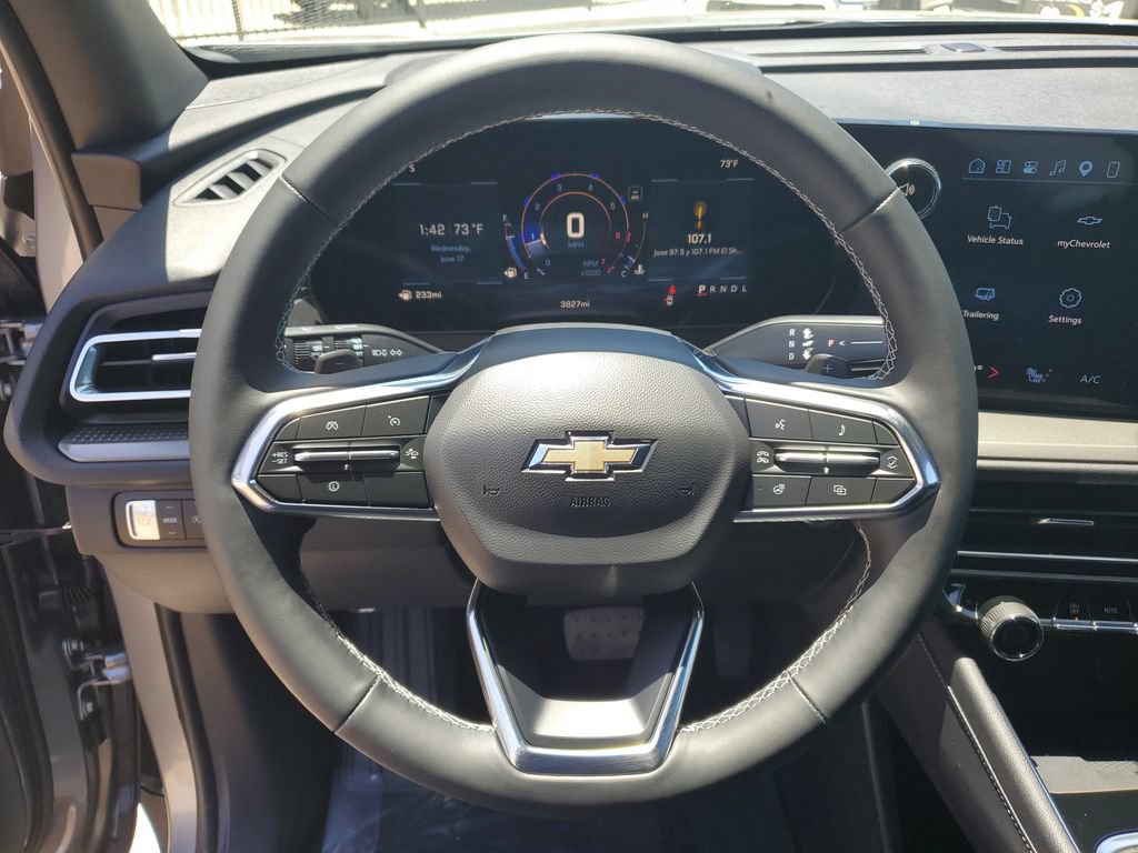 Used 2026 Chevrolet Traverse LT w/ Driver Confidence Package FWD image 29