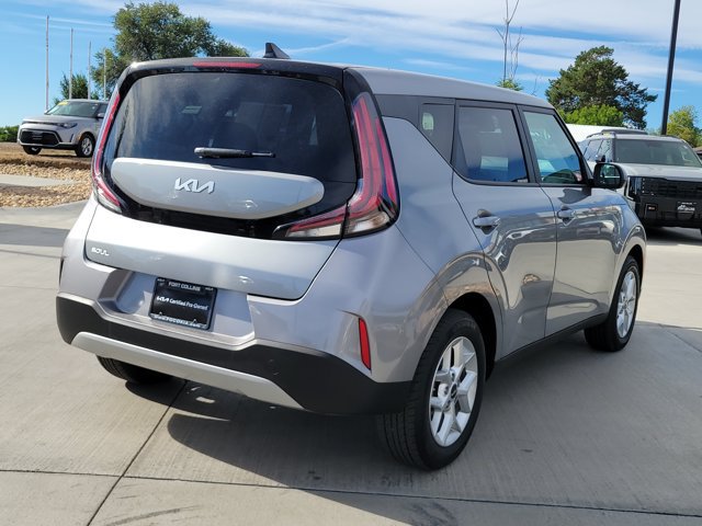 Certified 2025 Kia Soul LX w/ LX Technology Package FWD image 5