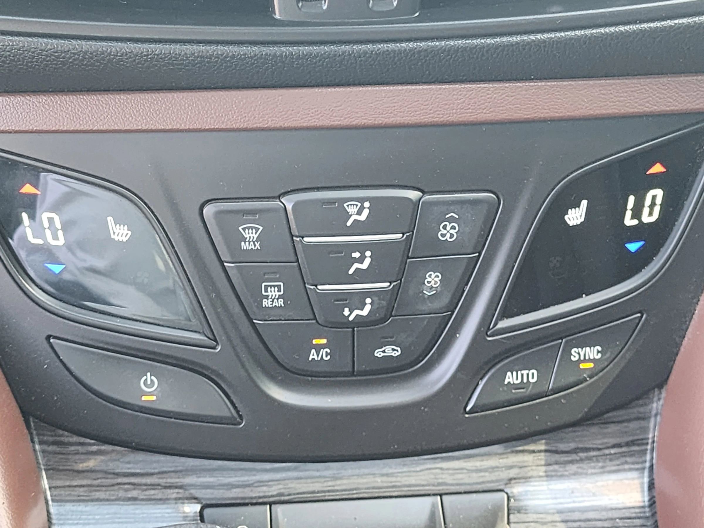 Used 2017 Buick Envision Premium image 24