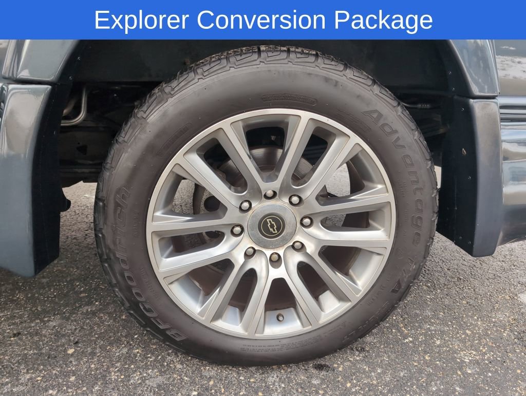 Used 2019 Chevrolet Express 2500 image 24