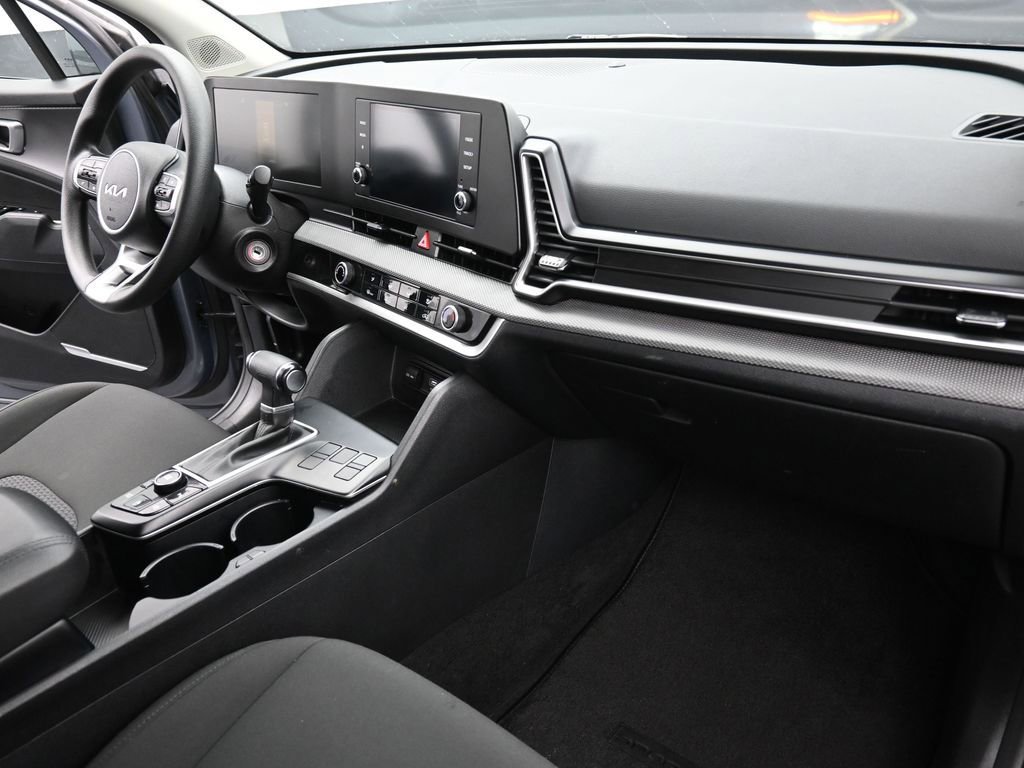 Used 2025 Kia Sportage LX image 26