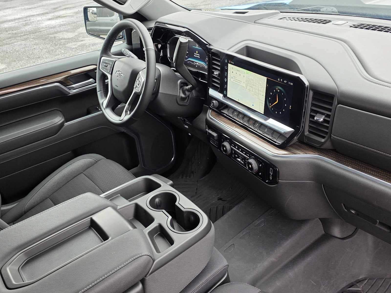 Used 2025 Chevrolet Silverado 1500 LT Trail Boss AWD/4WD image 10