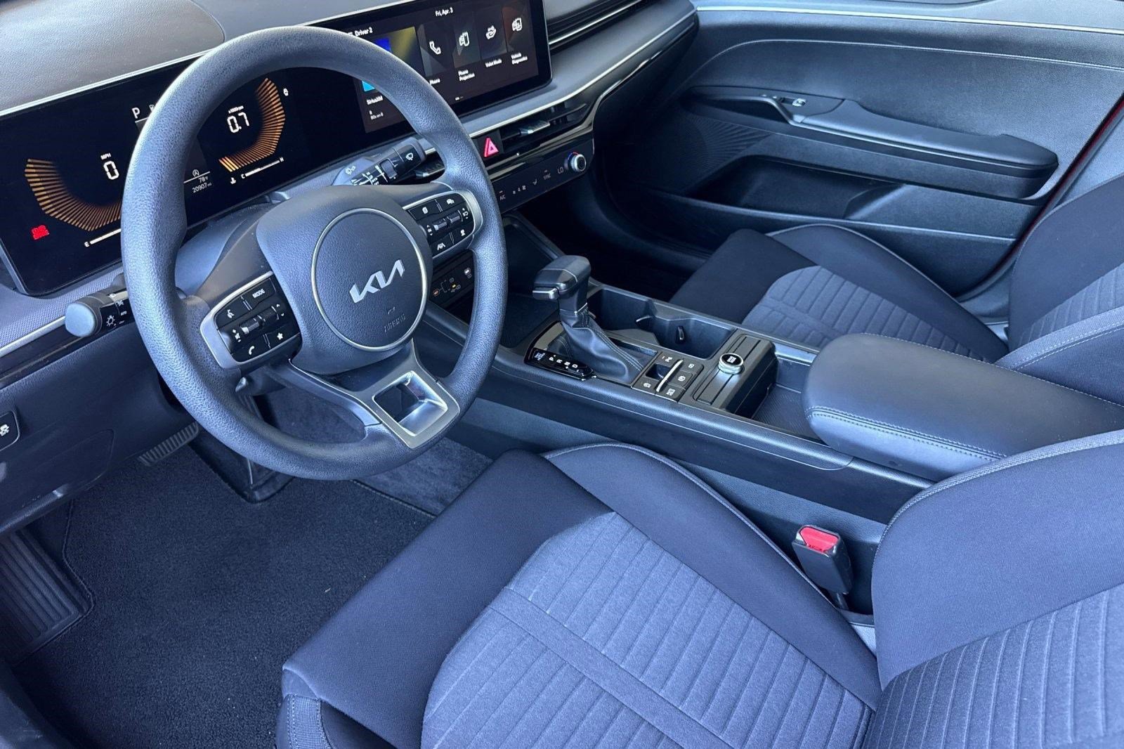 Used 2025 Kia K5 LXS image 4