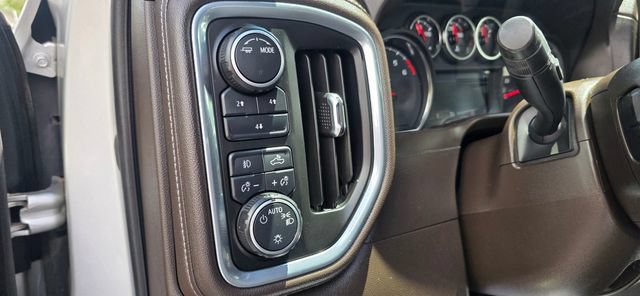 Used 2021 Chevrolet Silverado 3500 LT w/ Convenience Package AWD/4WD image 15