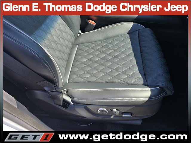 Used 2025 Genesis GV70 3.5T Sport w/ Sport Prestige Package image 34