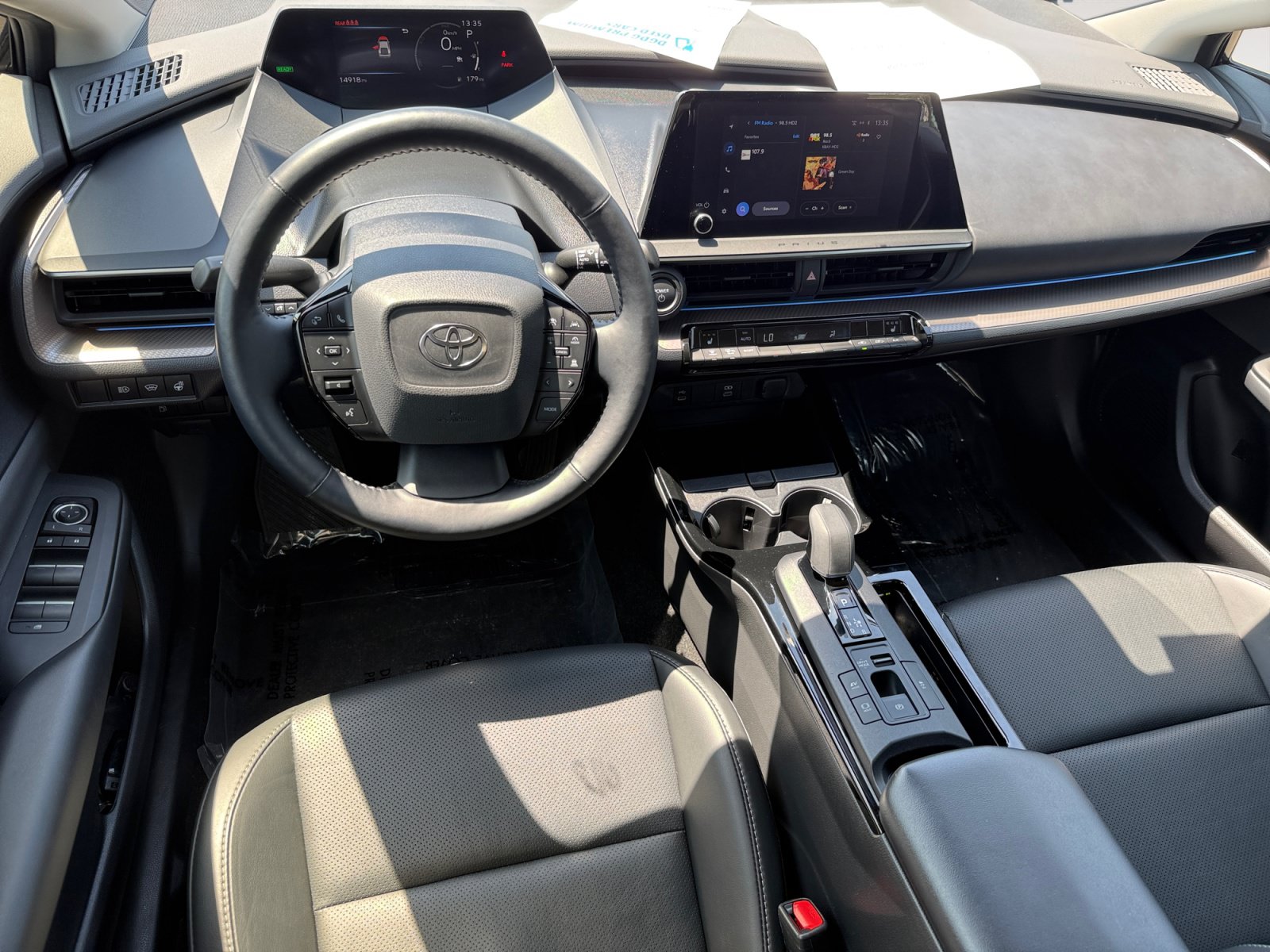 Used 2025 Toyota Prius XLE FWD image 15