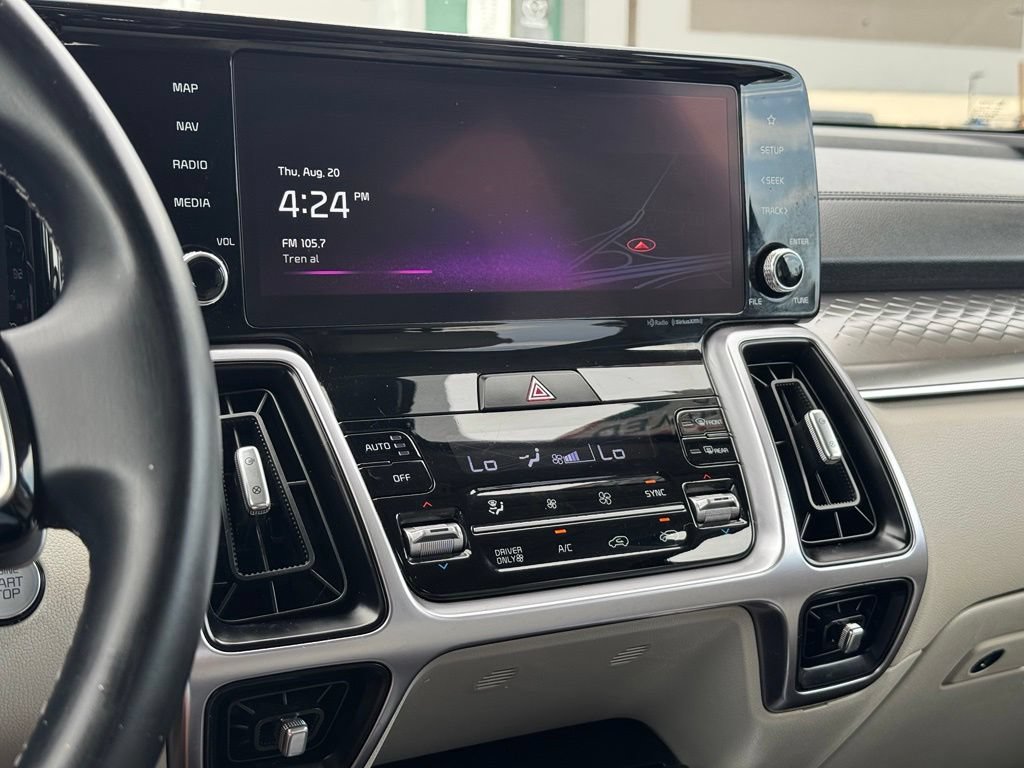 Used 2023 Kia Sorento EX w/ Panoramic Sunroof Package FWD image 14