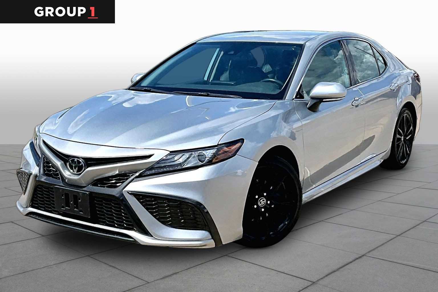 Used 2023 Toyota Camry XSE FWD image 1